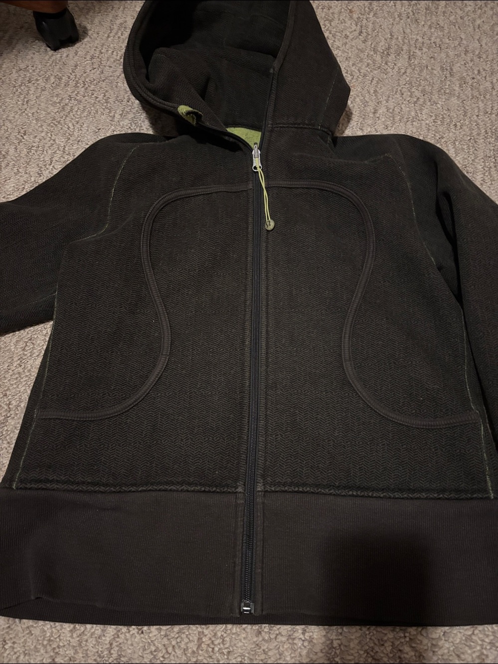lululemon heavy Scuba women’s Blackish grey Hoodie with Green Lining and Logo - Picture 8 of 11